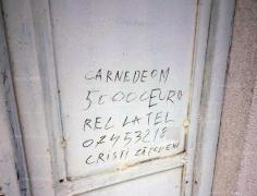 Un anunț scrijelit pe ușa metalică a gării le dă fiori vasluienilor: "Vând CARNE DE OM - 50.000 euro"