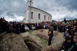 Se schimbă regulile pentru înmormântare, iar AMENZILE SUNT URIAŞE! Îmbălsămarea mortului este obligatorie şi nu ai voie să ...
