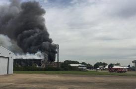 EXPLOZIE PUTERNICĂ pe un aeroport din Londra! Au loc EVACUĂRI, intervin pompierii. IMAGINI DRAMATICE