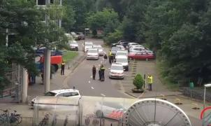 LUARE DE OSTATICI la un post de radio din Olanda! O femeie luată cu forţa după ce a fost ameninţată cu cuţitul, intervine poliţia (VIDEO)