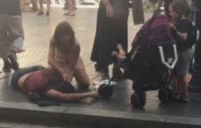 Un copil de 3 ani a MURIT în atentatul de la Barcelona. Majoritatea victimelor sunt turişti străini