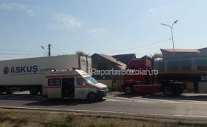 Accident violent la Buzău. O cisternă cu motorină s-a înfipt într-un TIR. O victimă a rămas încarcerată