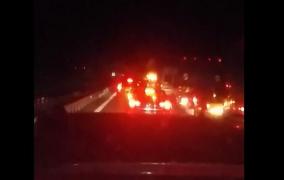 INCENDIU pe Autostrada Soarelui, unde o maşină a ieşit în FLĂCĂRI dintr-o benzinărie (VIDEO)