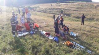 Un AVION S-A PRĂBUȘIT lângă Pașcani! Intervenție de urgență a pompierilor și medicilor! Pilotul a murit, o altă persoană rănită