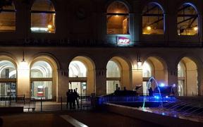 Update: Masivă evacuare într-o gară din Franța, după un incident. O persoană a fost arestată. Autoritățile dezmint că s-a deschis focul