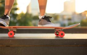 Skateboarding-ul – o distracție pentru toate vârstele. Ghidul începătorului