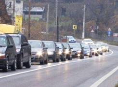 Se circulă bară la bară pe Valea Prahovei și pe Transfăgărășan! Care sunt rutele ocolitoare recomandate de polițiști