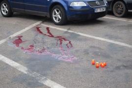 CRIMĂ ŞOCANTĂ! Un bărbat a fost OMORÂT cu maşina, mascaţii au intervenit pentru a-i potoli pe scandalagii!