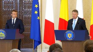 Preşedintele Franţei a ajuns în România! Emmanuel Macron, primit de preşedintele Iohannis la Palatul Cotroceni (VIDEO)