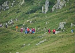 Operațiune de salvare a doi copii de 6 și 10 ani, DISPĂRUȚI împreună cu tatăl lor în zona Vârfului Moldoveanu