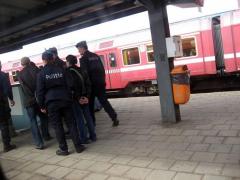 Şapte persoane date în urmărire naţională, găsite în trenuri, de autorităţi! Au fost aplicate peste 1.700 de sancţiuni