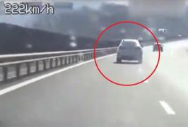 HALUCINANT. Şofer prins cu 222 de km la oră, pe autostrada Deva-Nădlac. Mai avea puţin şi decola