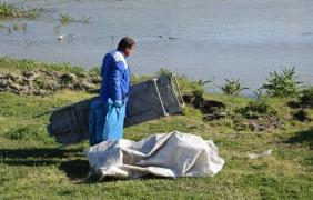 DESCOPERIRE ÎNFIORĂTOARE în Sighetu Marmaţiei. Cadavru DECAPITAT, găsit în râul Iza! Primele ipoteze ale criminaliştilor