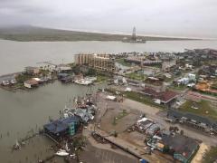 Bilanţ tot mai negru în urma uraganului Harvey. Numărul victimelor decedate a crescut la 18. IMAGINI DRAMATICE din misiunile de salvare