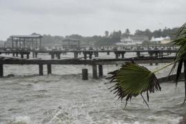 Texasul, devastat de uraganul Harvey. Inundaţiile masive au luat zeci de vieţi. Avertismentul MAE pentru români