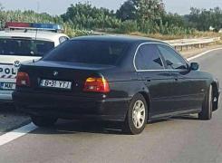 Şoferi PROVOCAŢI pe autostradă de un BMW NEINSCRIPŢIONAT al Poliţiei! De ce este PERFECT LEGALĂ folosirea maşinii