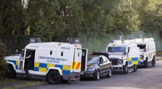 Descoperire MACABRĂ! Poliția a blocat o stradă din Belfast, după ce mai mulți copii au găsit un CAP DE OM, în timp ce se jucau