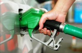 Preţurile CARBURANŢILOR se majorează! Cu cât se vor scumpi benzina şi motorina