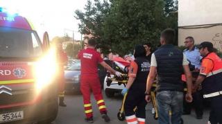 Incendiu la Constanţa! O femeie de 81 de ani, salvată de pompieri, după ce i-a ARS LOCUINŢA, de la o lumânare uitată pe şifonier