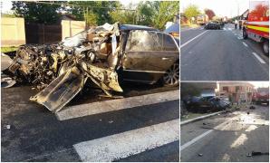 ACCIDENT CUMPLIT în Caraş-Severin! Un MORT şi cinci RĂNIŢI, după ce o maşină s-a ciocnit frontal cu un microbuz (VIDEO)