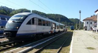 Restricţii de viteză pe căile ferate. Viteza de circulaţie a trenurilor a fost redusă pe aproape 60% din reţeaua feroviară UPDATE