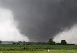 Peste 30 de VICTIME în urma unei TORNADE în statul american Oklahoma