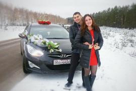 A sfârşit tragic în cea mai importantă zi din viaţa sa. Maşina unei tinere de 23 de ani a fost făcută praf în drum spre propria nuntă