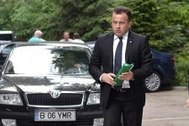 Elevii vor avea manuale pe bănci în 11 septembrie, promite ministrul Educaţiei: "Manualele vor fi pe bănci, nu e nevoie să îmi dau demisia"