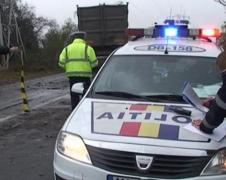 O clipă de neatenţie i-a adus sfârşitul. Un bărbat care conducea un moped a murit, după ce a fost acroşat frontal de o maşină