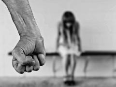 Declaraţia dură a unui oficial din Ministerul Muncii şi Justiţiei Sociale: "În România se moare din cauza violenţei domestice"