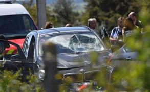 A fost prins bărbatul care a intrat cu maşina într-un grup de militari francezi, lângă Paris! Premierul Franţei a confirmat informaţia