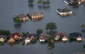 DEZASTRUL produs de Harvey, văzut din spațiu: Pagubele provocate de cea mai mare furtună din ultimul deceniu se ridică la 35 de miliarde de dolari (GALERIE FOTO)