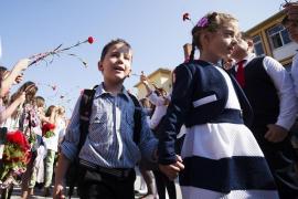 ÎNCEPE ŞCOALA! Structura anului şcolar 2017-2018. Vezi CALENDARUL vacanţelor, tezelor şi al examenelor naţionale