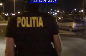 VIDEO Tineri din Ploiești, prinși în flagrant în timp ce participau la CURSE ILEGALE de mașini