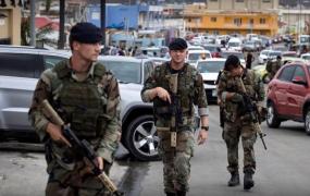 HAOS după trecerea uraganului Irma! Peste 100 de DEȚINUȚI periculoși au evadat dintr-o închisoare, avariată de ciclon (VIDEO)