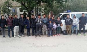 Refugiaţii nu vor în România! Irakieni solicitanți de azil în ţara noastră, prinşi de poliţişti când încercau să treacă ilegal granița în Ungaria!
