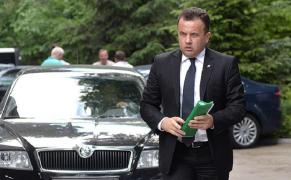 Protest inedit în Capitală! 'Biblioteca pentru Pop', în Piaţa Victoriei