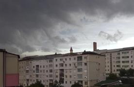 ÎNFRICOŞĂTOR! Imagini incredibile surprinse în Reşiţa, în timpul urgiei ucigaşe (VIDEO DRAMATIC)