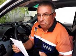 Şoferul unei ambulanţe a fost OPRIT din misiune de un poliţist după ce a lovit un porc: 'Facem braconaj cu Ambulanţa?' - VIDEO