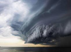 COD GALBEN DE FURTUNĂ. Recomandările poliţiştilor pentru şoferii care circulă în judeţele afectate de vremea rea!