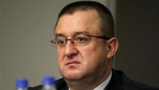 Un bărbat acuzat că i-ar fi AMENINŢAT pe Sorin Blejnar şi şeful Centrului de Retinere şi Arest Preventiv a fost trimis în judecată pentru ultraj