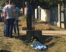 Adolescent de 16 ani, găsit MORT la marginea unui drum! Mărturiile ŞOCANTE ale martorilor la o posibilă CRIMĂ cu sânge rece!