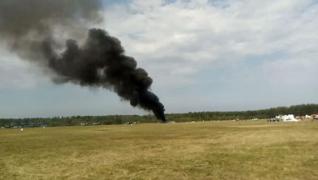 ACCIDENT aviatic în Rusia! Un avion s-a PRĂBUȘIT în timpul unei demonstraţii, lângă Moscova (VIDEO)