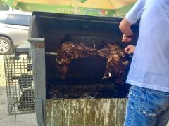 Carne gătită la TOMBERON! Imaginea postată de Godină care a stârnit un val de comentarii!