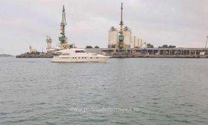 Aproape 250.000 de pachete de ţigări de contrabandă, găsite de Poliţia de Frontieră la bordul unui yacht!