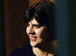 Dosar pentru 'Mama Cătuşelor'. Coduţa Kovesi va fi cercetată de Inspecţia Judiciară pentru PRESIUNILE făcute asupra unui procuror!