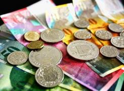 Curtea Europeană de Justiţie a luat o DECIZIE ISTORICĂ privind creditele în monede străine