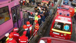 ACCIDENT GRAV în Capitală! Un bărbat a fost prins sub tramvai, pe bulevardul Timişoara