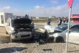 Accident violent în Timişoara, trei maşini s-au făcut praf. Sunt cel puţin 5 victime