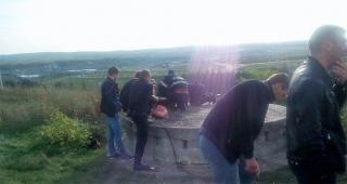 Caz TERIFIANT la Botoşani. Nou născut ucis de o tânără mamă la marginea oraşului. Femeia a venit să le arate polițiștilor locul unde l-a aruncat